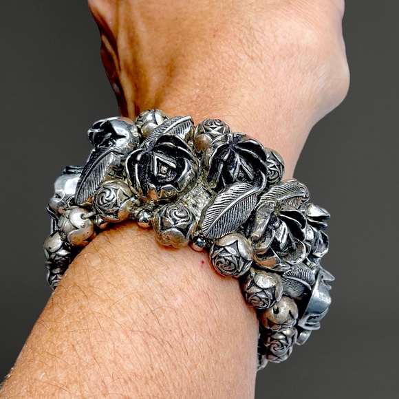 🌺SALE! Vintage Silver Rose Bracelet - Picture 5 of 13
